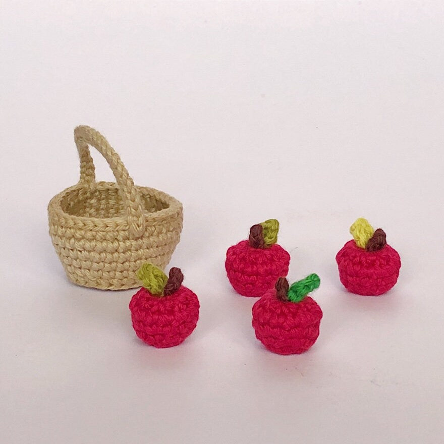 Modèle de pingouin PoPorico | avec panier et pommes inclus | Modèle de crochet de pingouin PDF anglais | Poupée Pingouin