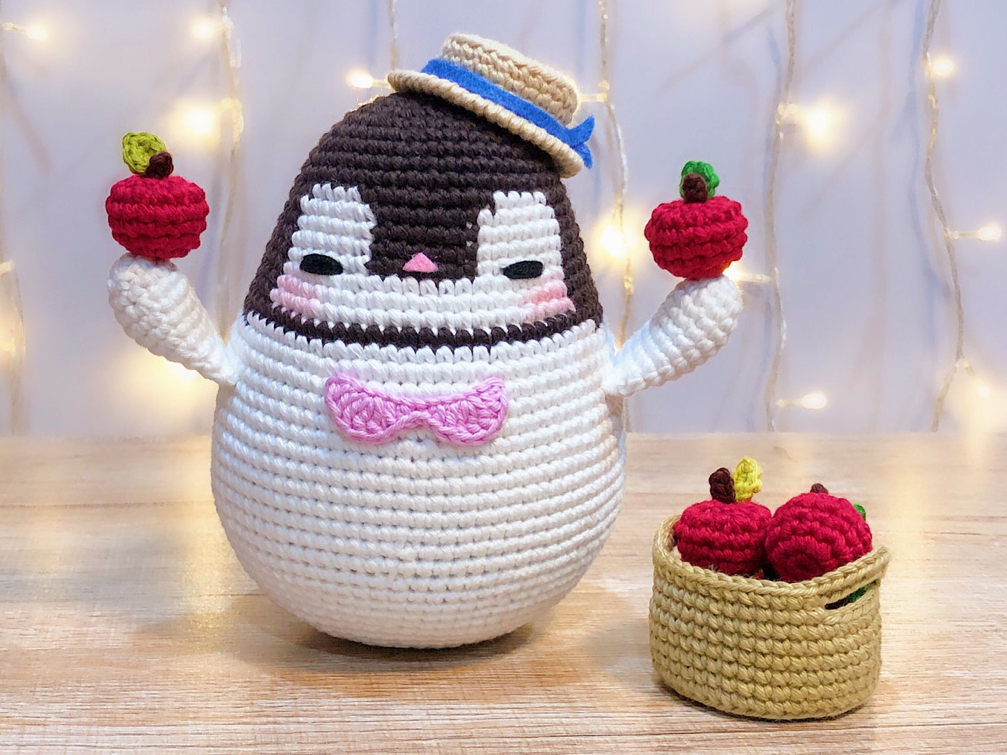 Patrón de pingüino PePerico | con Cesta y Manzanas incluidas | Inglés PDF Patrón de Ganchillo Pingüino | Muñeca Pingüino