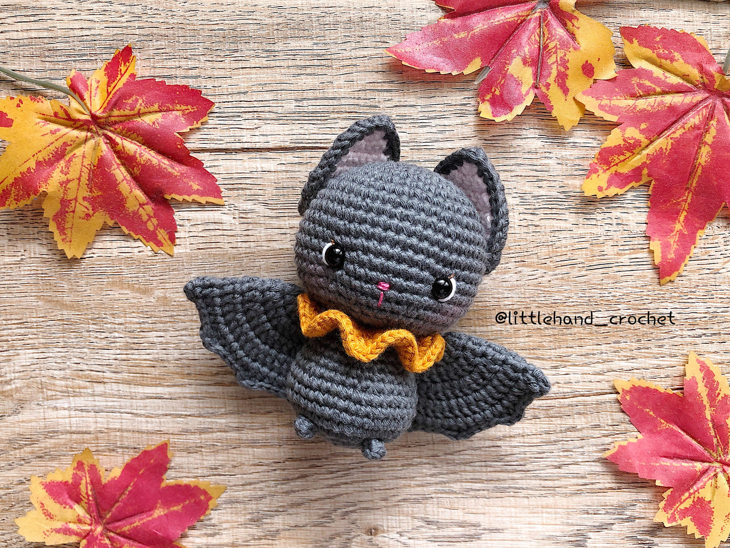 El pequeño patrón de crochet de murciélago.