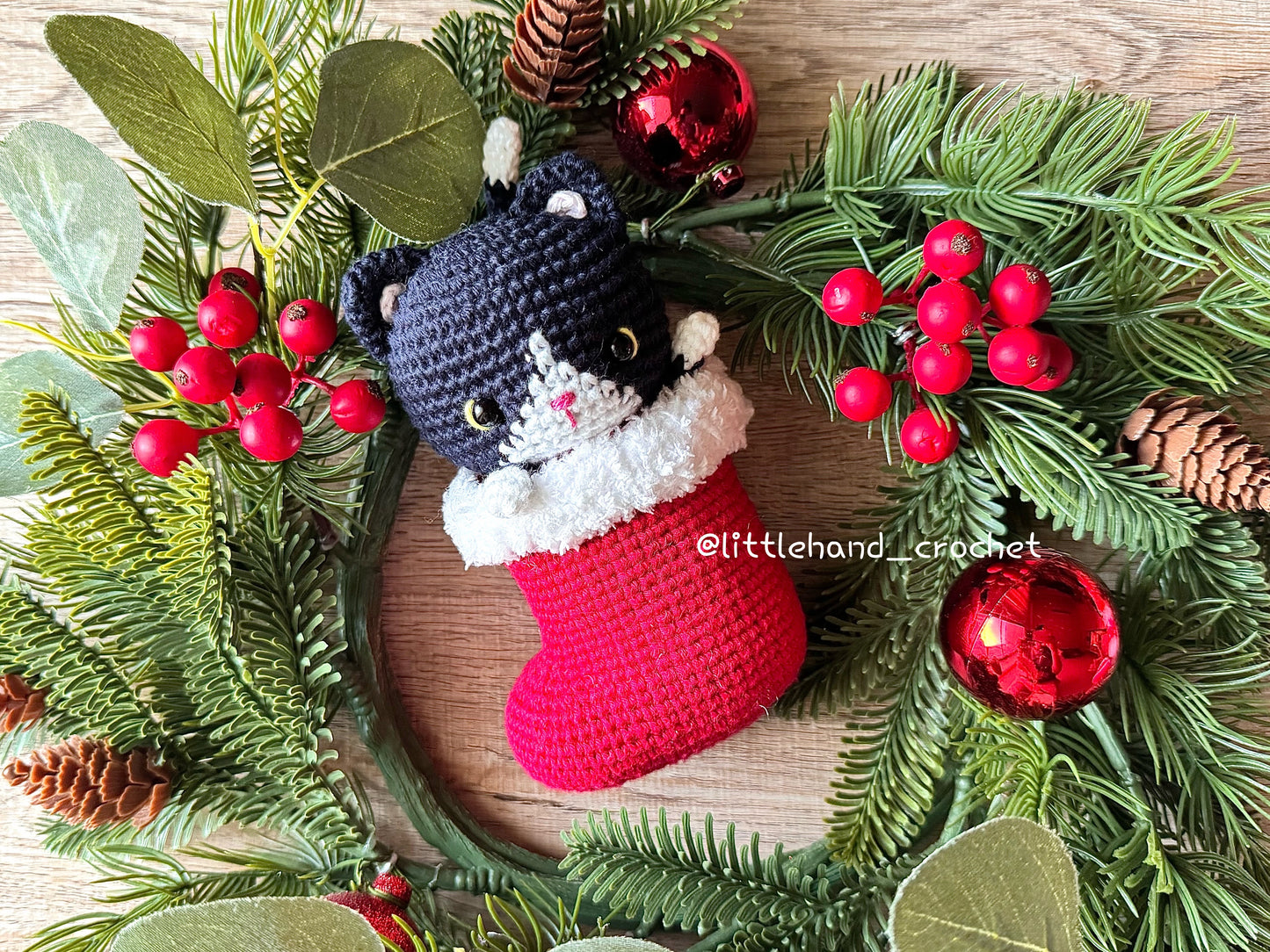 Shadow the Tuxedo Cat – Cute Christmas Stocking Crochet Pattern