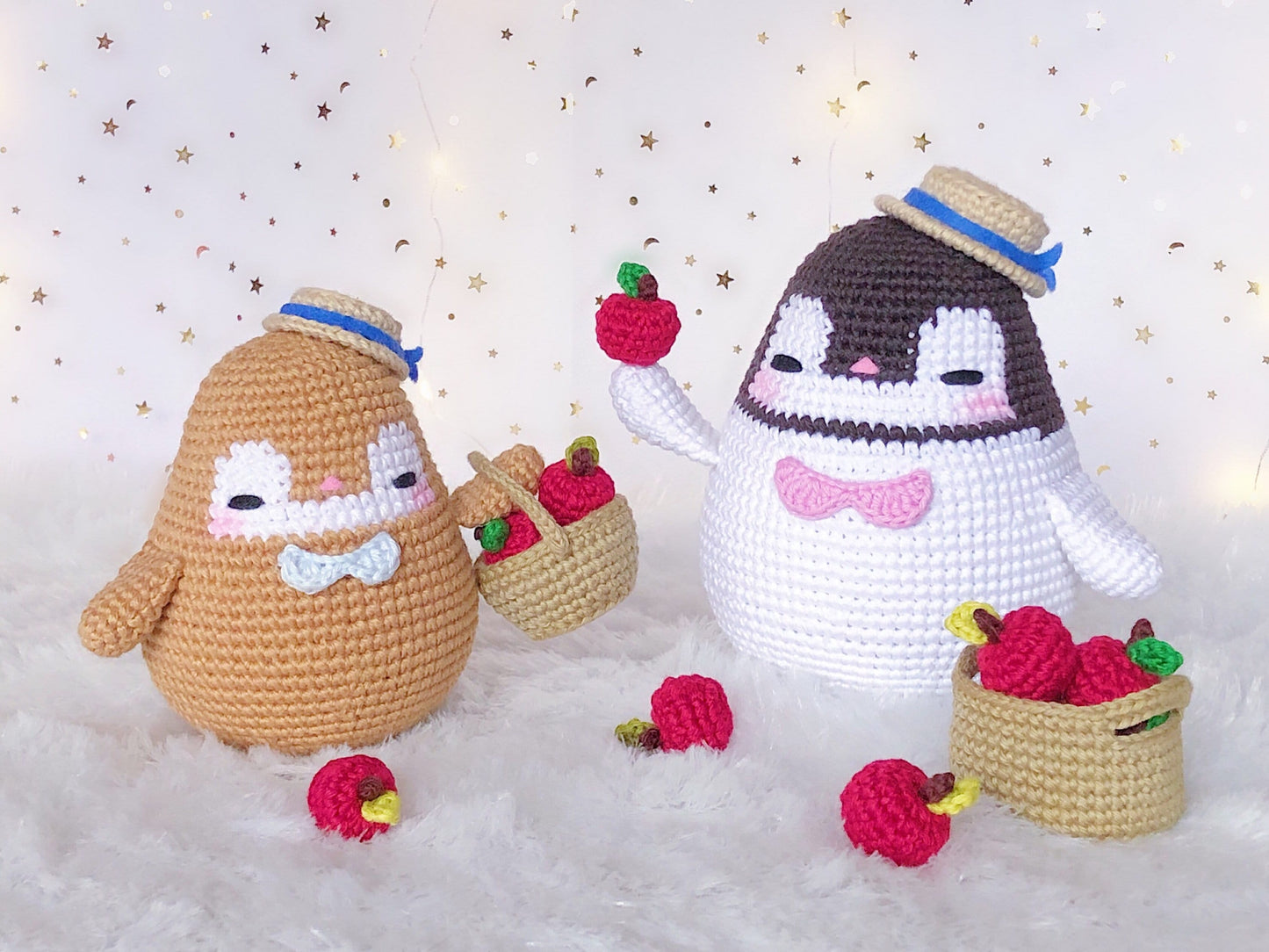 Patrón de pingüinos PePerico y PoPorico | paquete 2 en 1 | con canasta y manzanas incluidas!! | Patrón de crochet de pingüino en PDF en inglés | muñeco pingüino