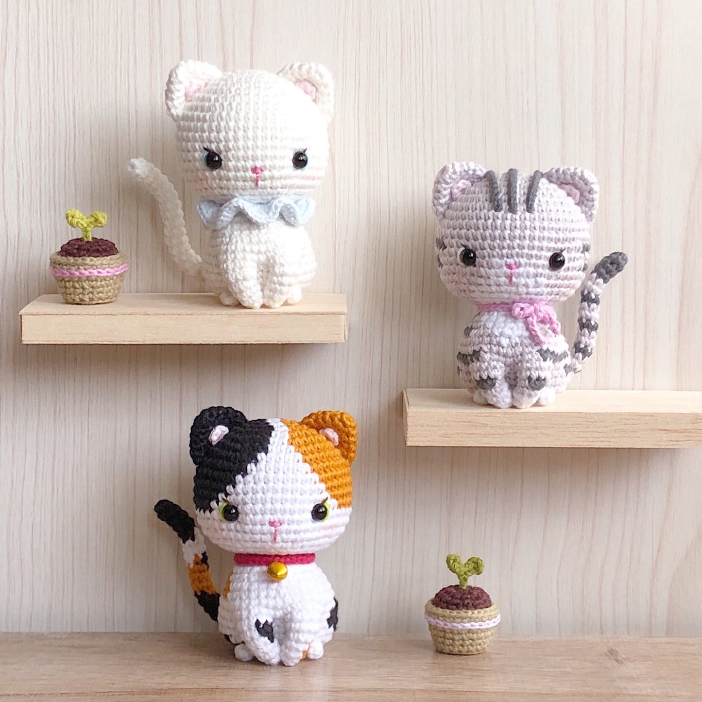 Kitty, the little white kitten pattern